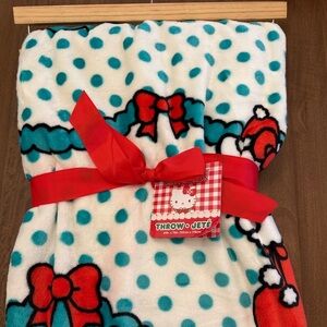 Hello Kitty Christmas throw **new**